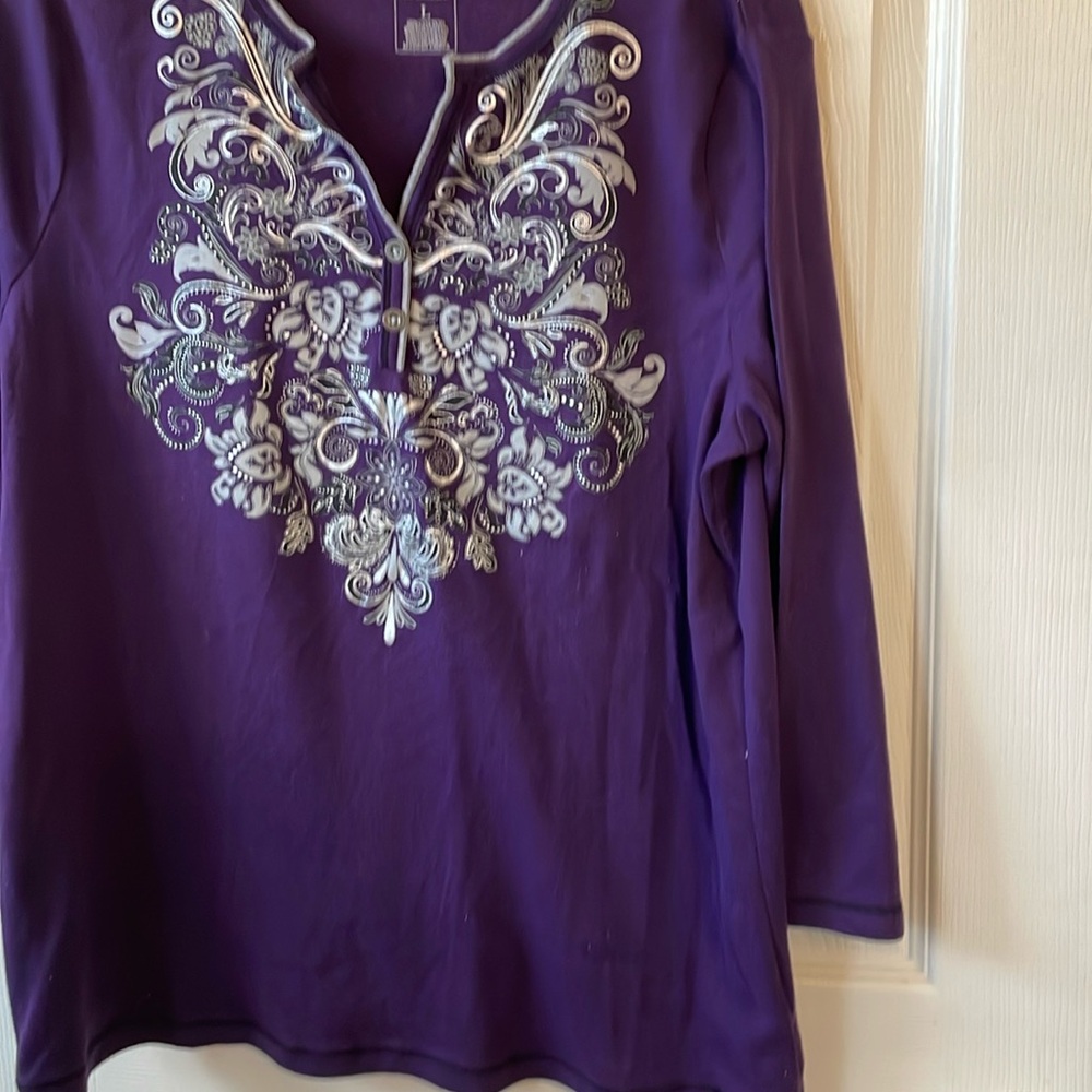 Ladies shirt by Hasting & Smith